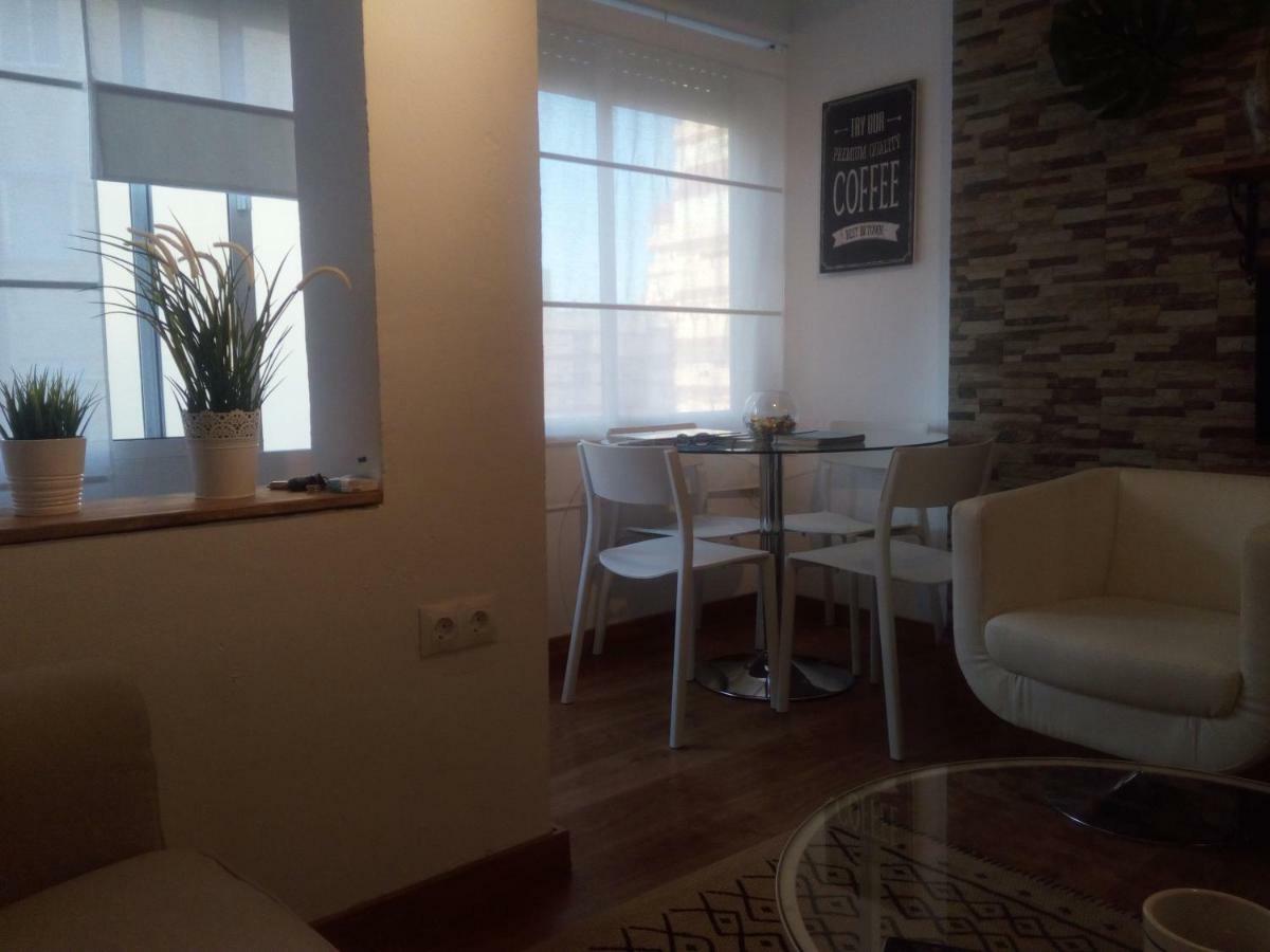 Apartment Triana To Sevilla Eksteriør billede