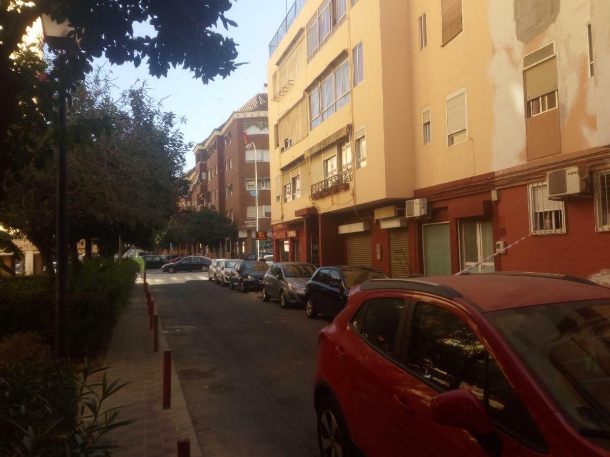 Apartment Triana To Sevilla Eksteriør billede